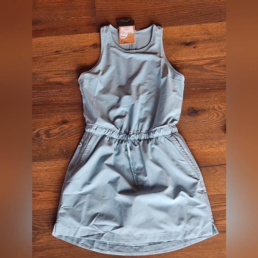 NWT NORTH FACE Never Stop Wearing Adventure Dress Size Small